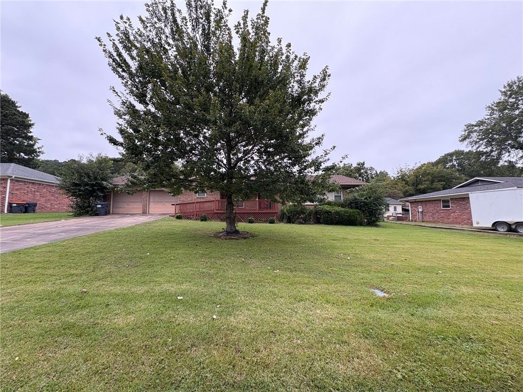 308 Tanglewood Drive, Russellville, AR 72801 Main Photo