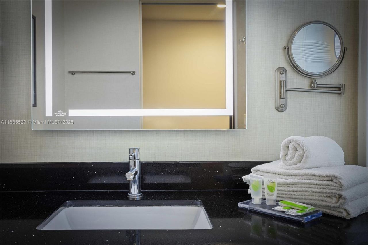 3755 NW 78th Ave, Doral, FL 33166 Photo