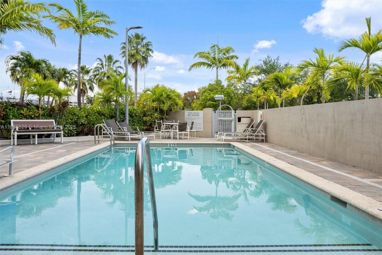 3755 NW 78th Ave, Doral, FL 33166 Photo