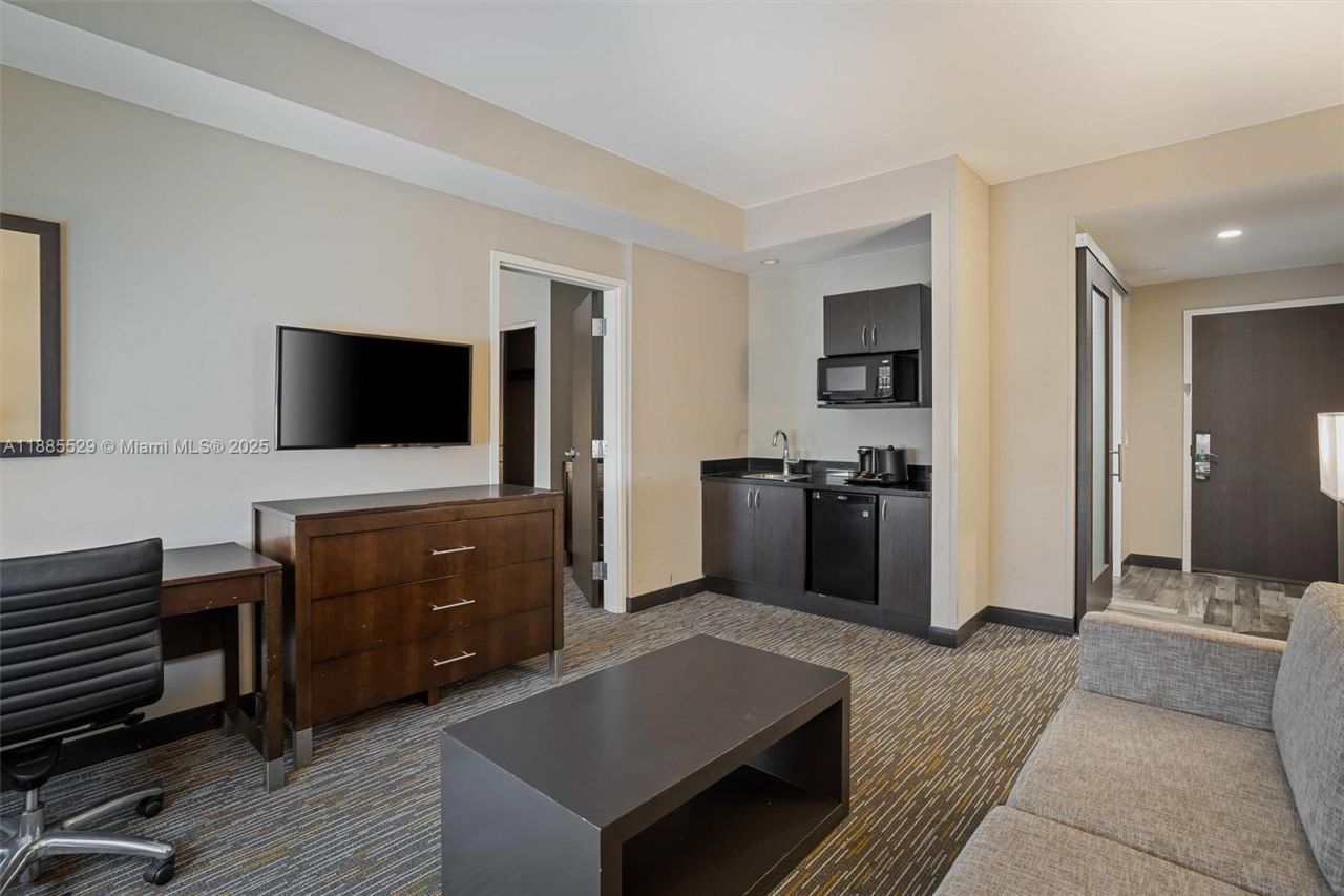 3755 NW 78th Ave, Doral, FL 33166 Photo