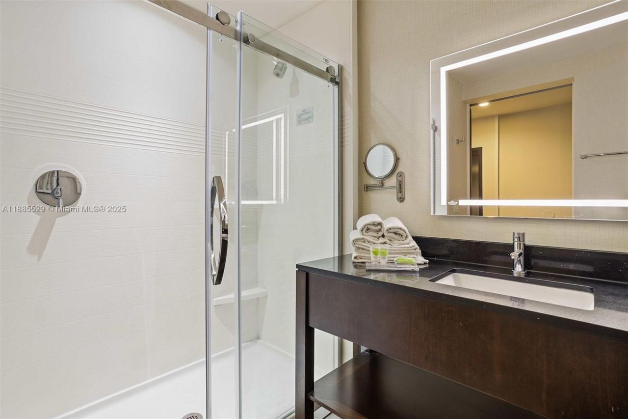 3755 NW 78th Ave, Doral, FL 33166 Photo