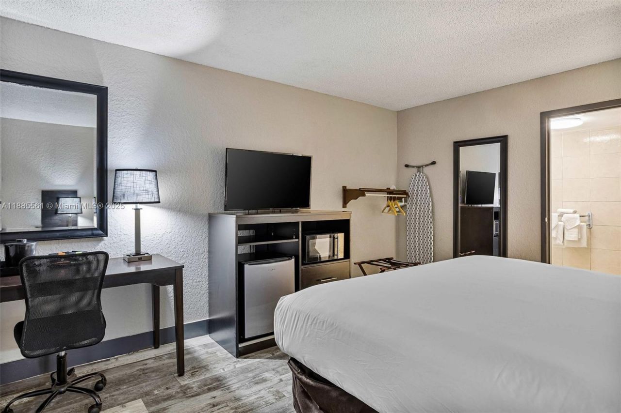 3959 NW 79th Ave, Doral, FL 33166 Photo