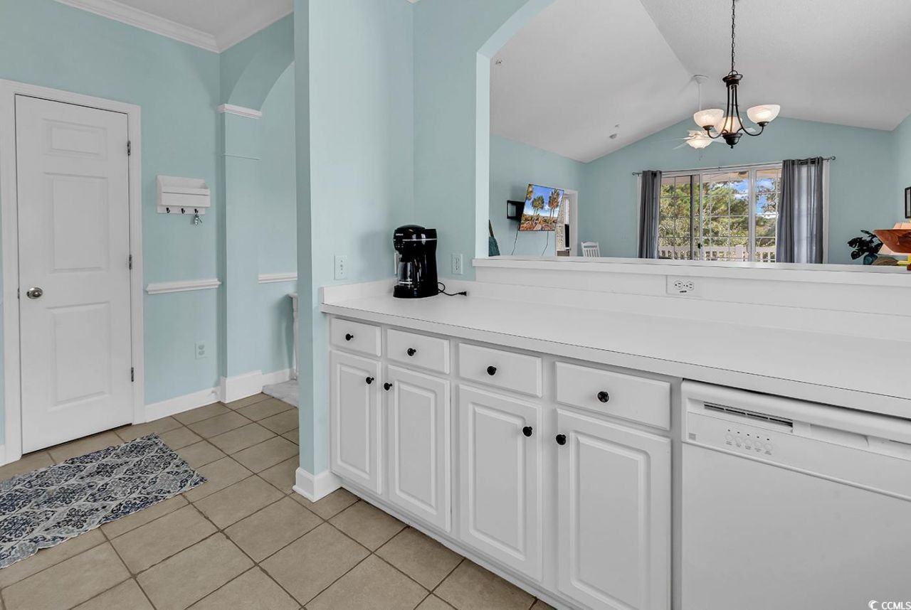 6015 Catalina Dr. Photo 5