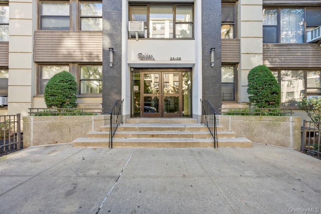 98-26 64 Avenue, Unit 3D, Rego Park, NY 11374 Main Photo