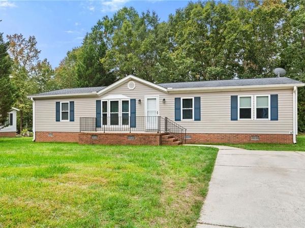 5519 Bridgeway Drive, Greensboro, NC 27406