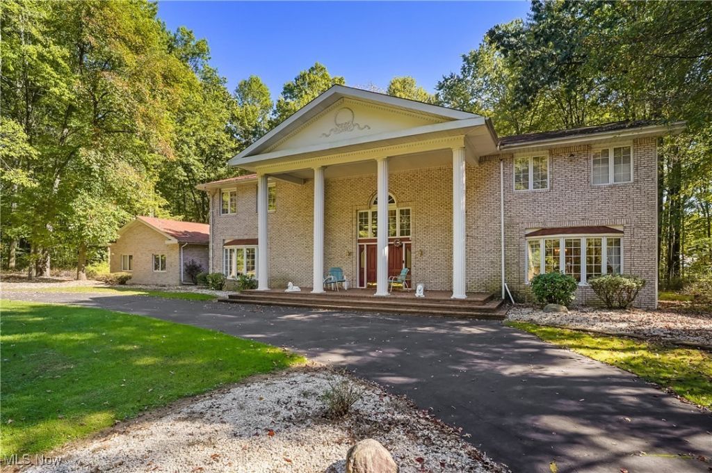 8650 Hidden Hills Drive Se, Howland, OH 44484 Main Photo