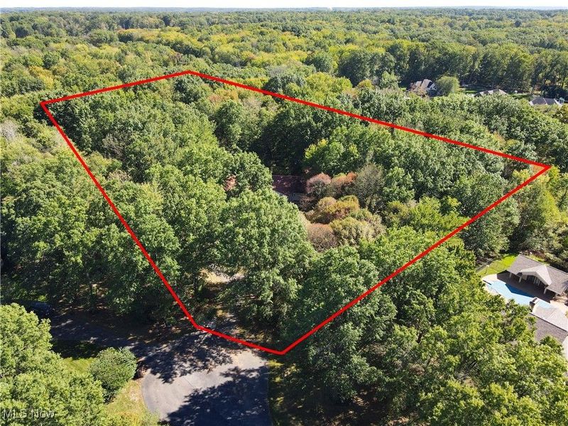 8650 Hidden Hills Drive SE, Howland, OH 44484 Photo 2