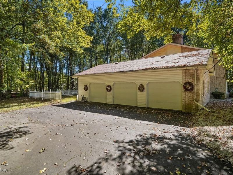 8650 Hidden Hills Drive SE, Howland, OH 44484 Photo 33