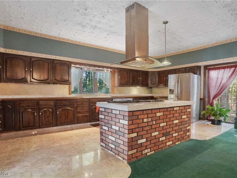 8650 Hidden Hills Drive SE, Howland, OH 44484 Photo 6