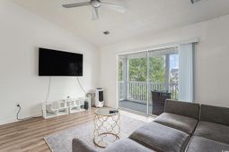 556 White River Dr. photo 4