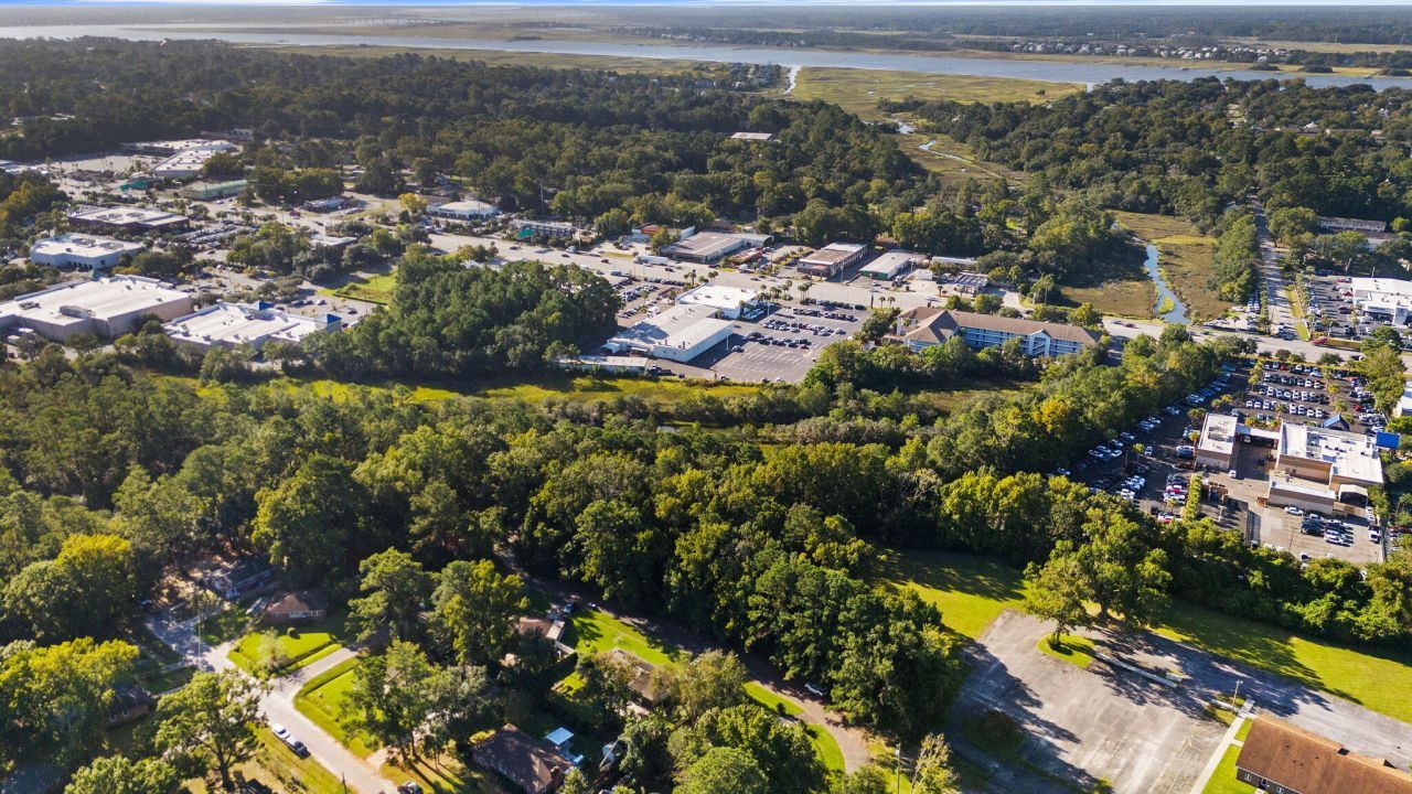 736 Savage Road Photo 17