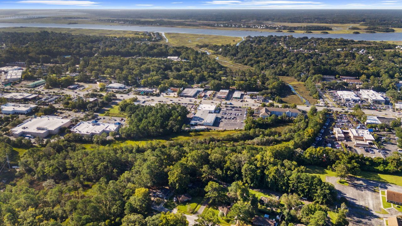 736 Savage Road Photo 18