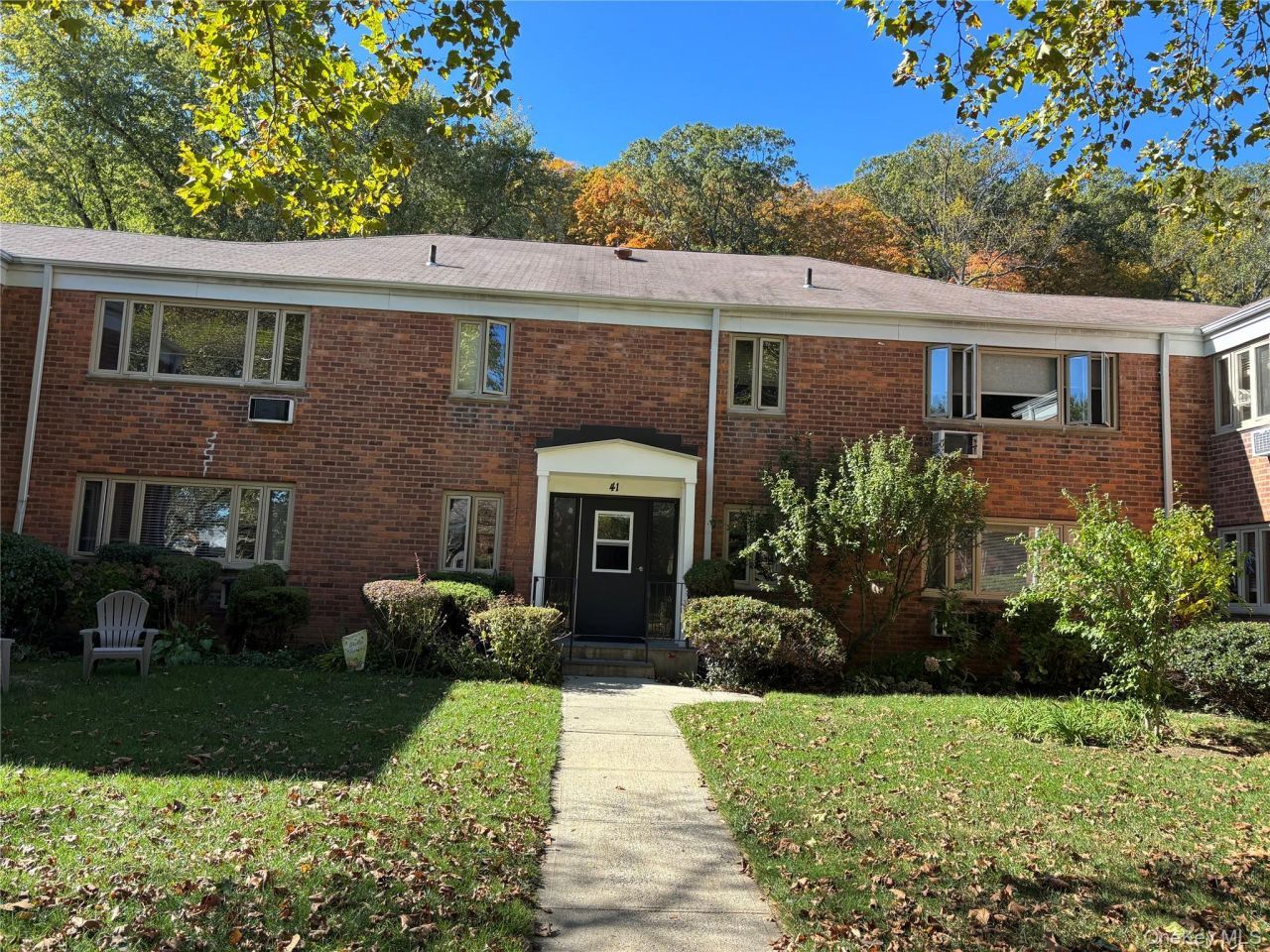 41 Lawrence Drive, Unit A, White Plains, NY 10603 Main Photo