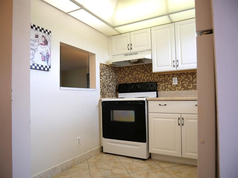8901 Sunrise Lakes Boulevard, Unit 307, Sunrise, FL 33322 Photo