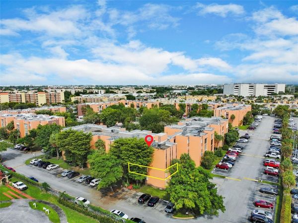 9440 W Flagler St, Unit 201, Miami, FL 33174