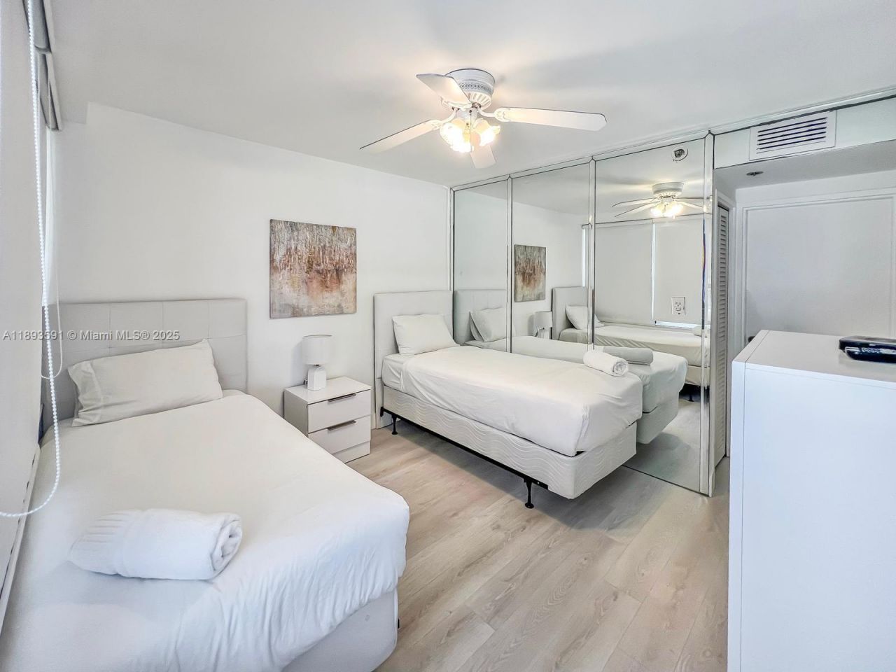 5225 Collins Ave, Unit 517, Miami Beach, FL 33140 Photo