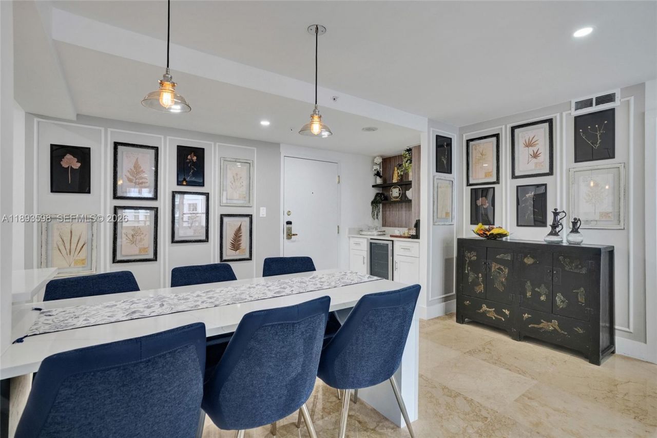 5225 Collins Ave, Unit 1411, Miami Beach, FL 33140 Photo