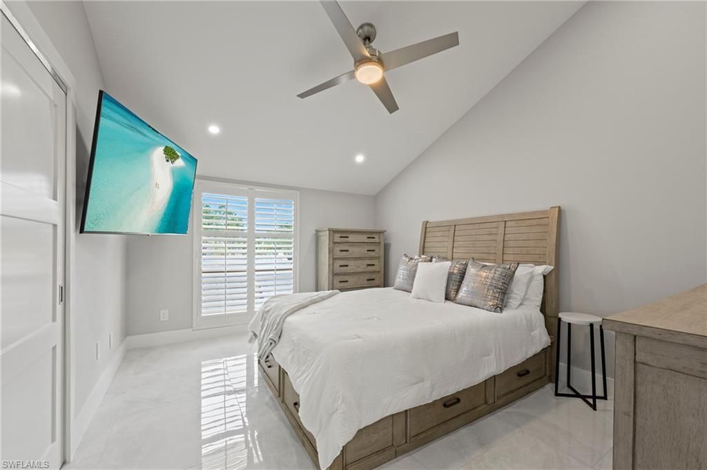 8765 Lateen Ln, Unit 203, Fort Myers, FL 33919 Photo