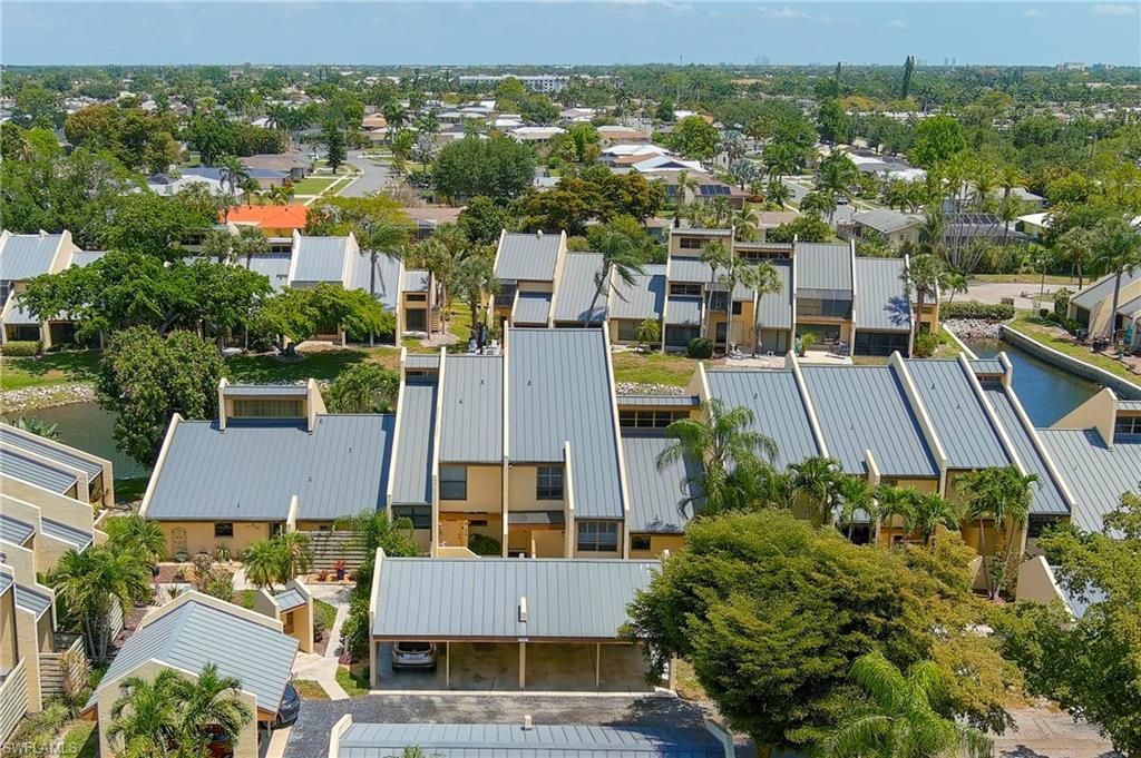 8765 Lateen Ln, Unit 203, Fort Myers, FL 33919 Photo