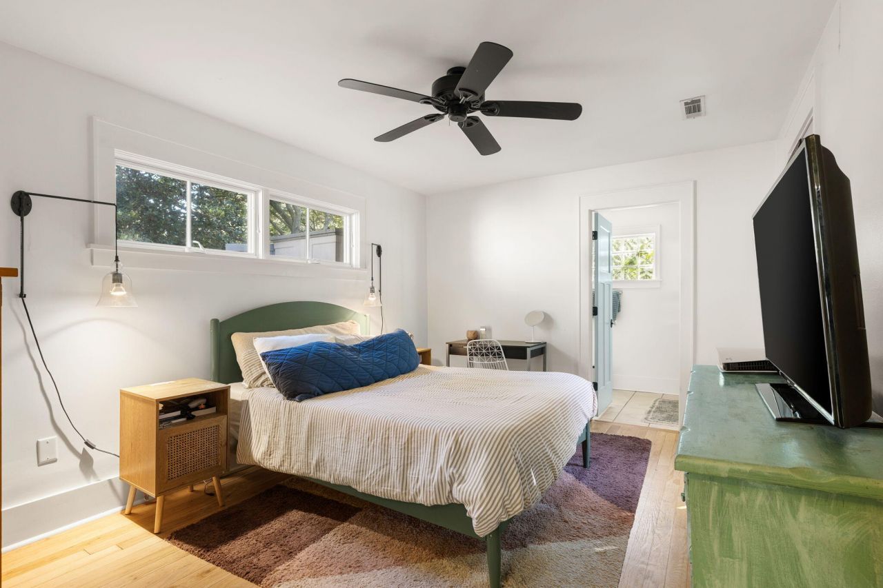 12 Stratford Road Photo 11