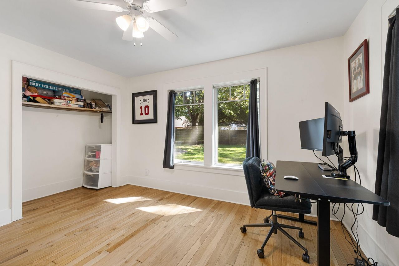 12 Stratford Road Photo 16