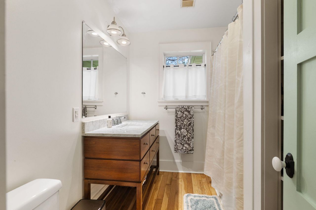 12 Stratford Road Photo 19