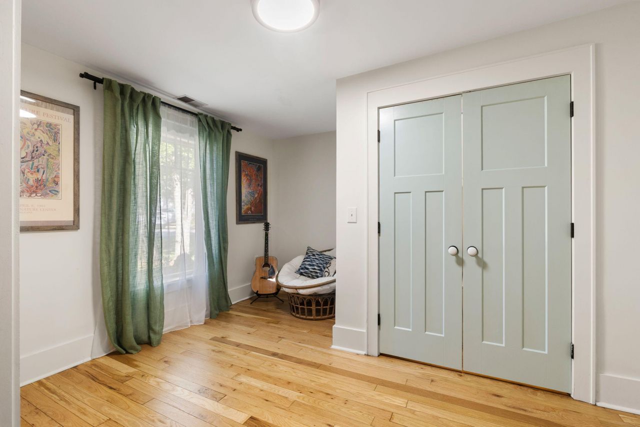 12 Stratford Road Photo 9