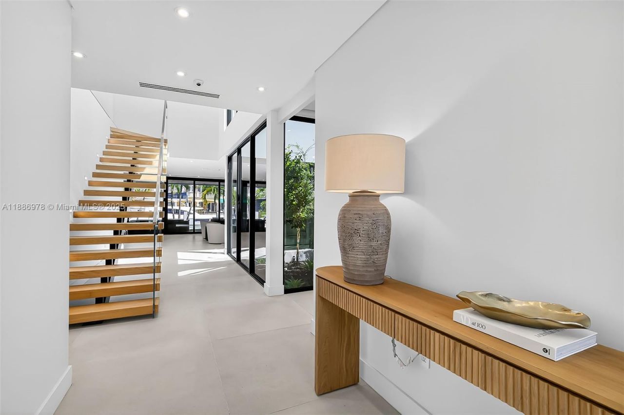 620 Solar Isle Dr, Fort Lauderdale, FL 33301 Photo