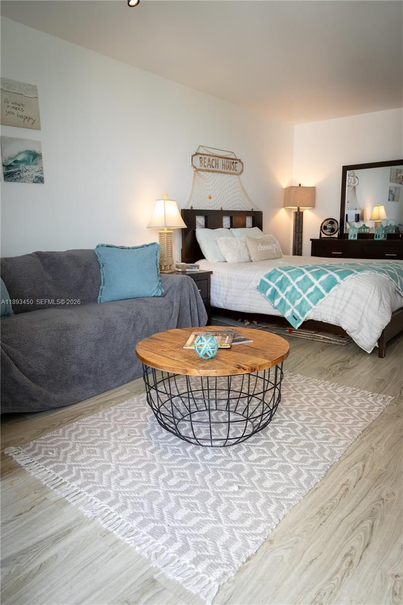 19201 Collins Ave, Unit 720, Sunny Isles Beach, FL 33160 Photo