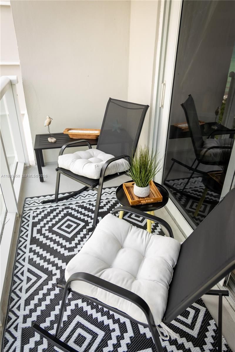 19201 Collins Ave, Unit 720, Sunny Isles Beach, FL 33160 Photo