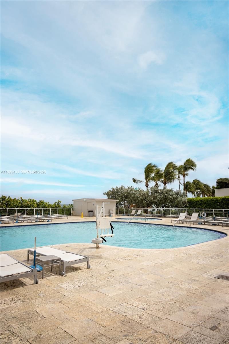 19201 Collins Ave, Unit 720, Sunny Isles Beach, FL 33160 Photo
