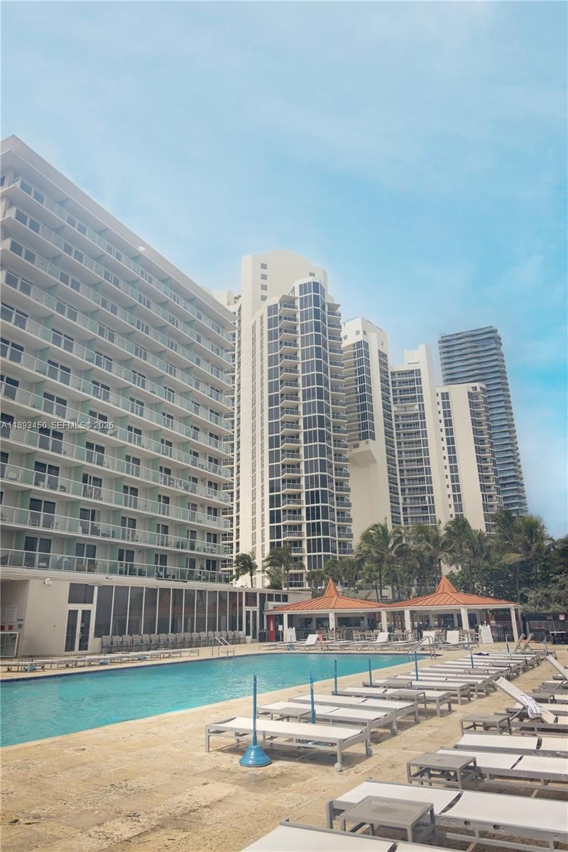 19201 Collins Ave, Unit 720, Sunny Isles Beach, FL 33160 Photo