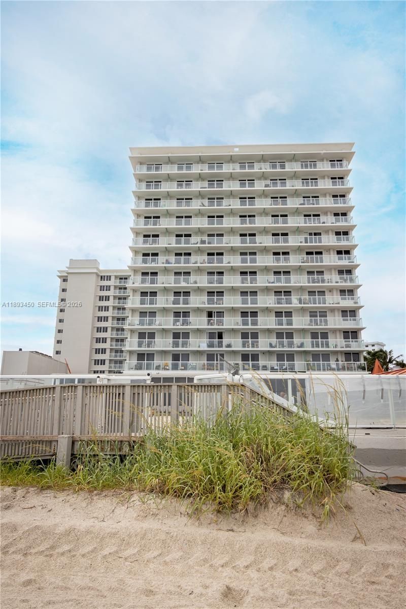 19201 Collins Ave, Unit 720, Sunny Isles Beach, FL 33160 Photo