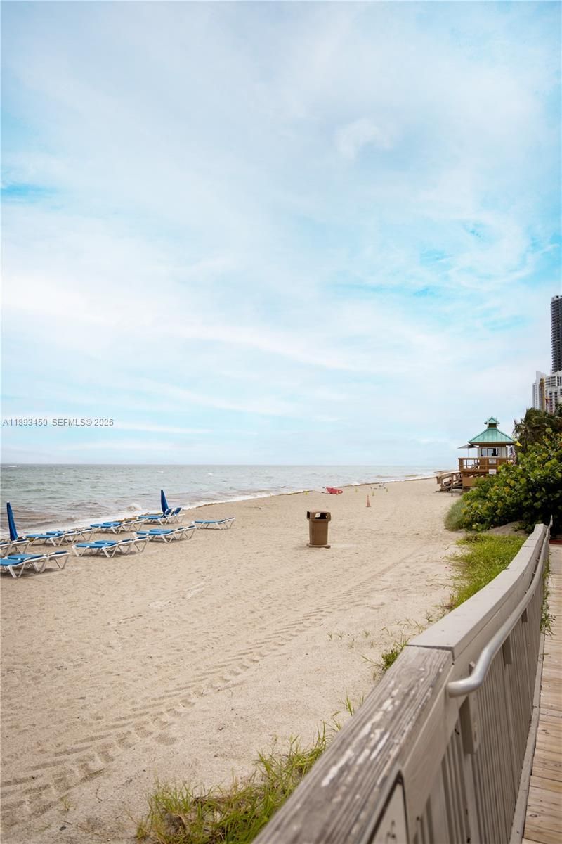 19201 Collins Ave, Unit 720, Sunny Isles Beach, FL 33160 Photo