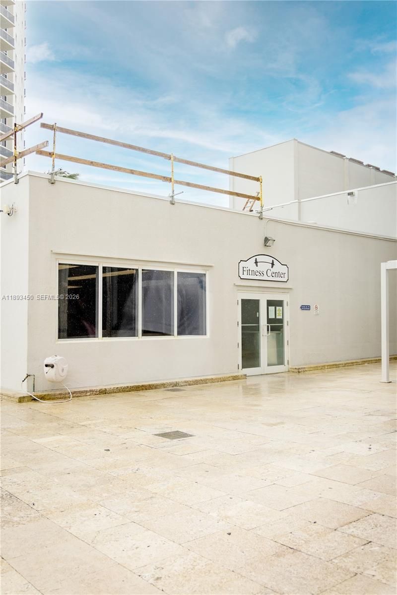 19201 Collins Ave, Unit 720, Sunny Isles Beach, FL 33160 Photo