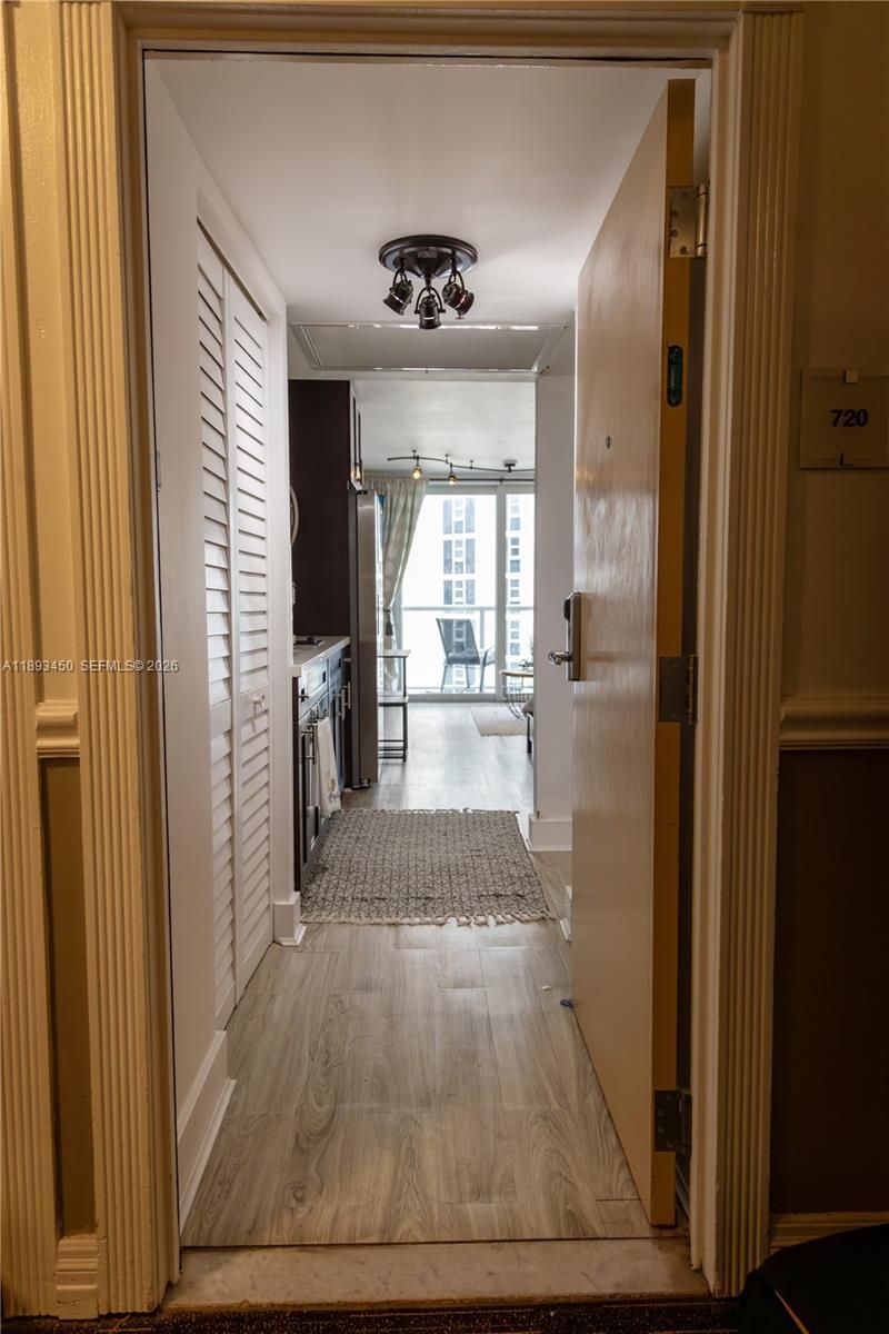 19201 Collins Ave, Unit 720, Sunny Isles Beach, FL 33160 Photo