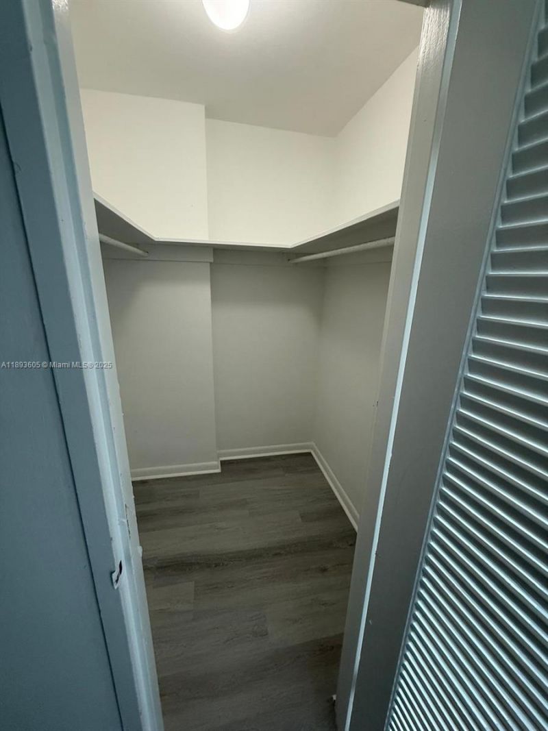 1000 West Ave, Unit 306, Miami Beach, FL 33139 Photo