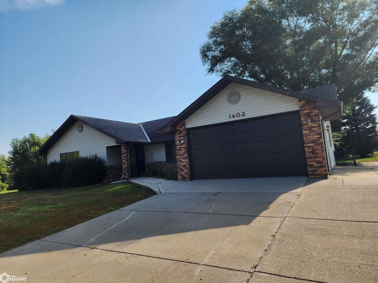 1402 Settlers Lane, Denison, IA 51442 Main Photo