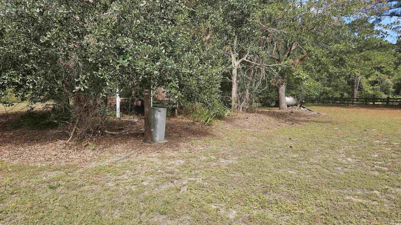 3715 Highway 90 Photo 1