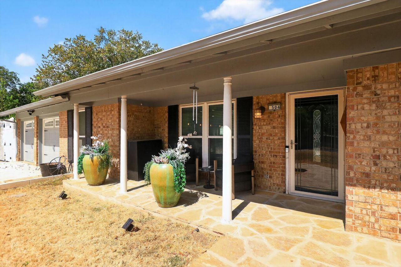504 Virginia Dr, Round Rock, TX 78664 Main Photo