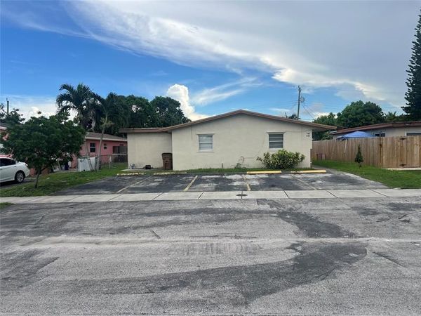 340-400 NE 44th Street, Deerfield Beach, FL 33064
