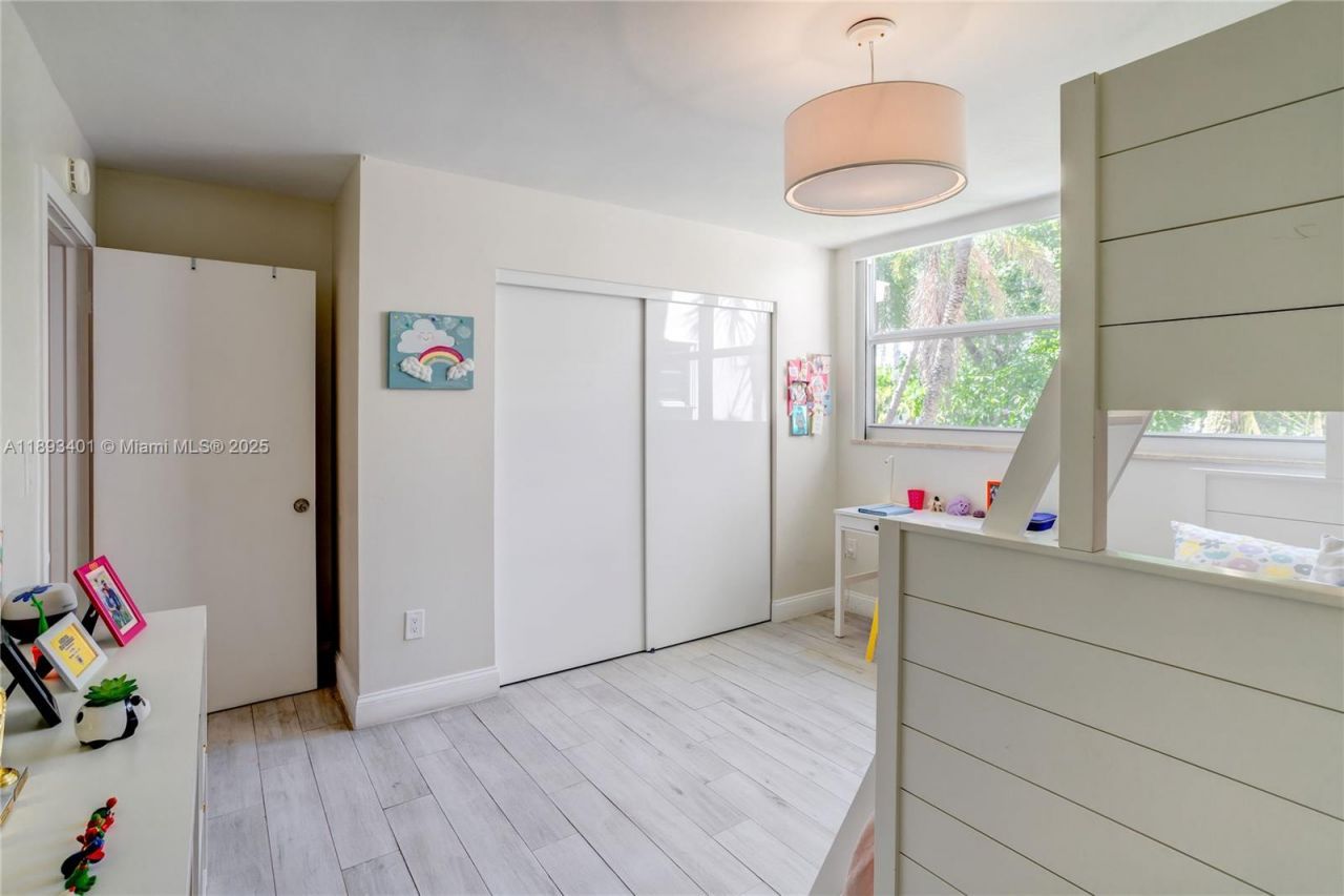 55 Ocean Lane Dr, Unit 2033, Key Biscayne, FL 33149 Photo