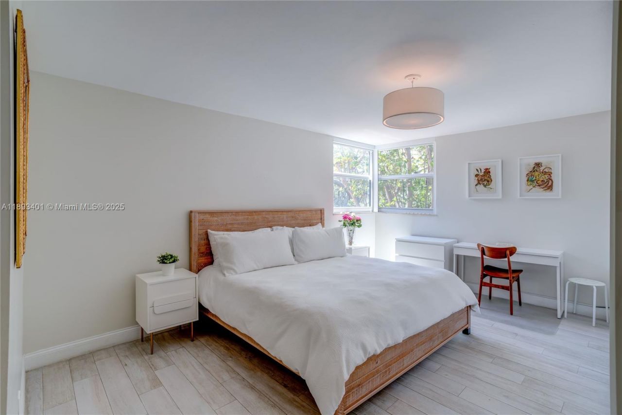 55 Ocean Lane Dr, Unit 2033, Key Biscayne, FL 33149 Photo