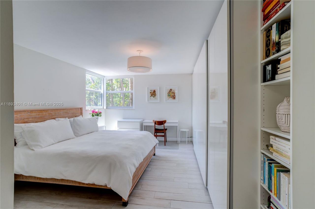 55 Ocean Lane Dr, Unit 2033, Key Biscayne, FL 33149 Photo