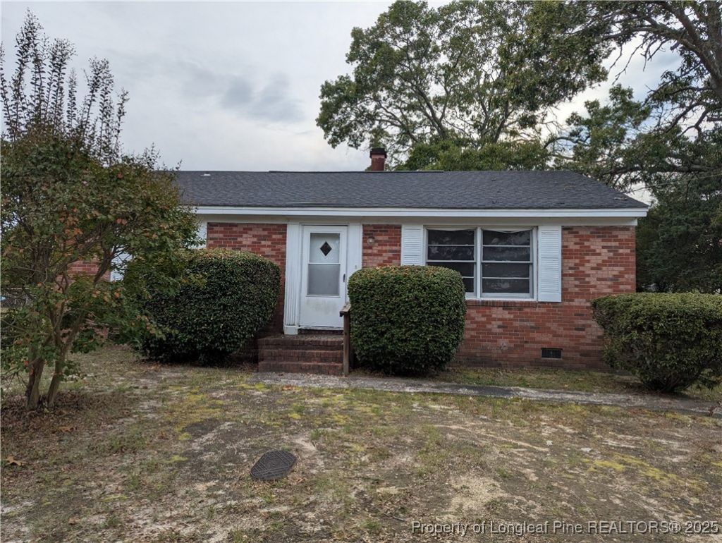 307 Elaine Street, Spring Lake, NC 28390 Main Photo