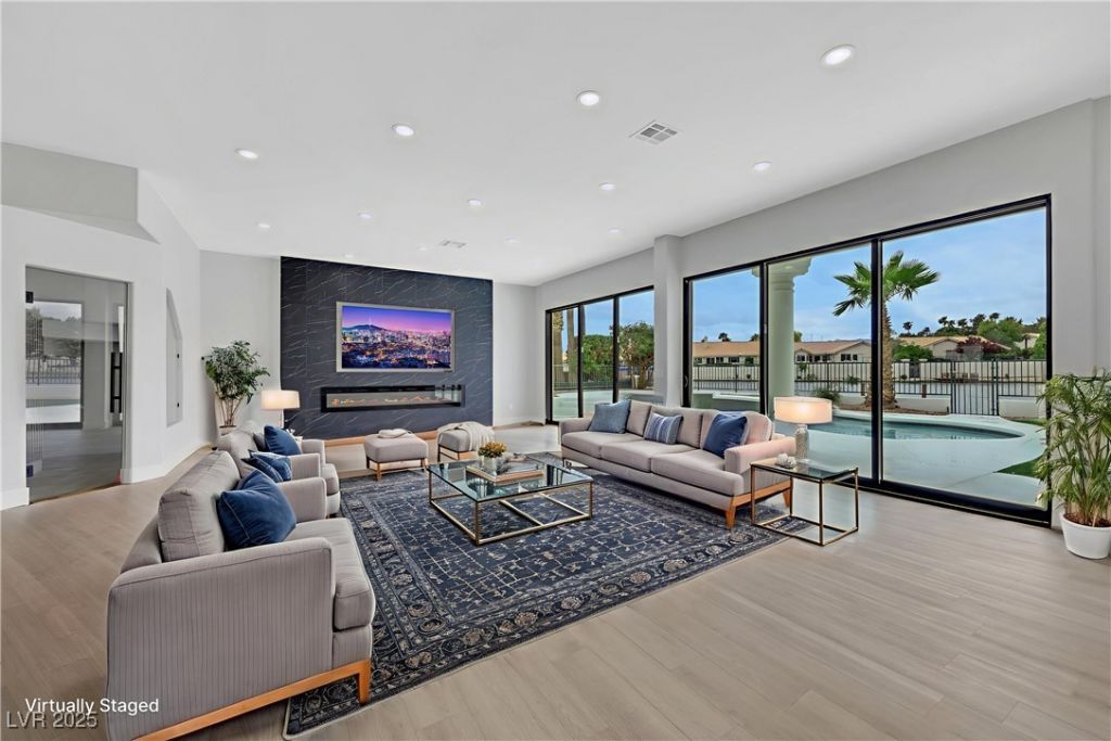 2589 Sun Reef Road, Las Vegas, NV 89128