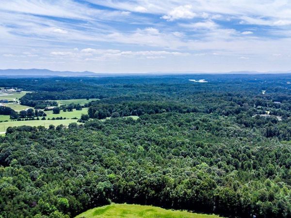 3 - 15093 Moneta RD, Moneta, VA 24121