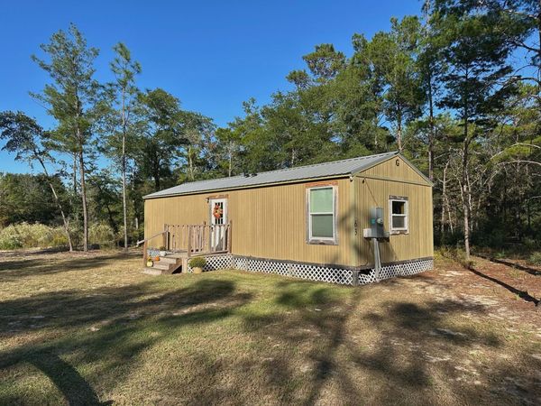 63 E Heather Avenue, DeFuniak Springs, FL 32433