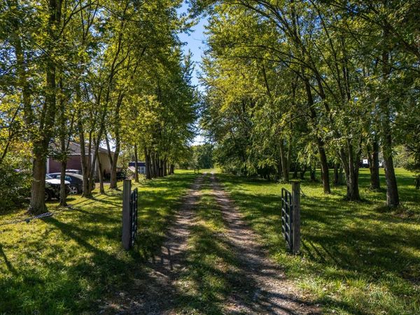 1717 London Groveport Road, Grove City, OH 43123