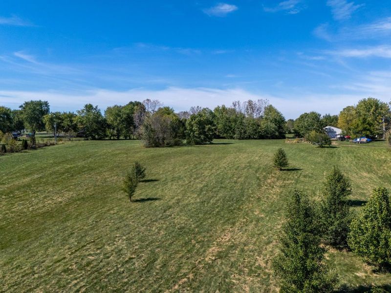 1717 London Groveport Road, Grove City, OH 43123 Photo 3